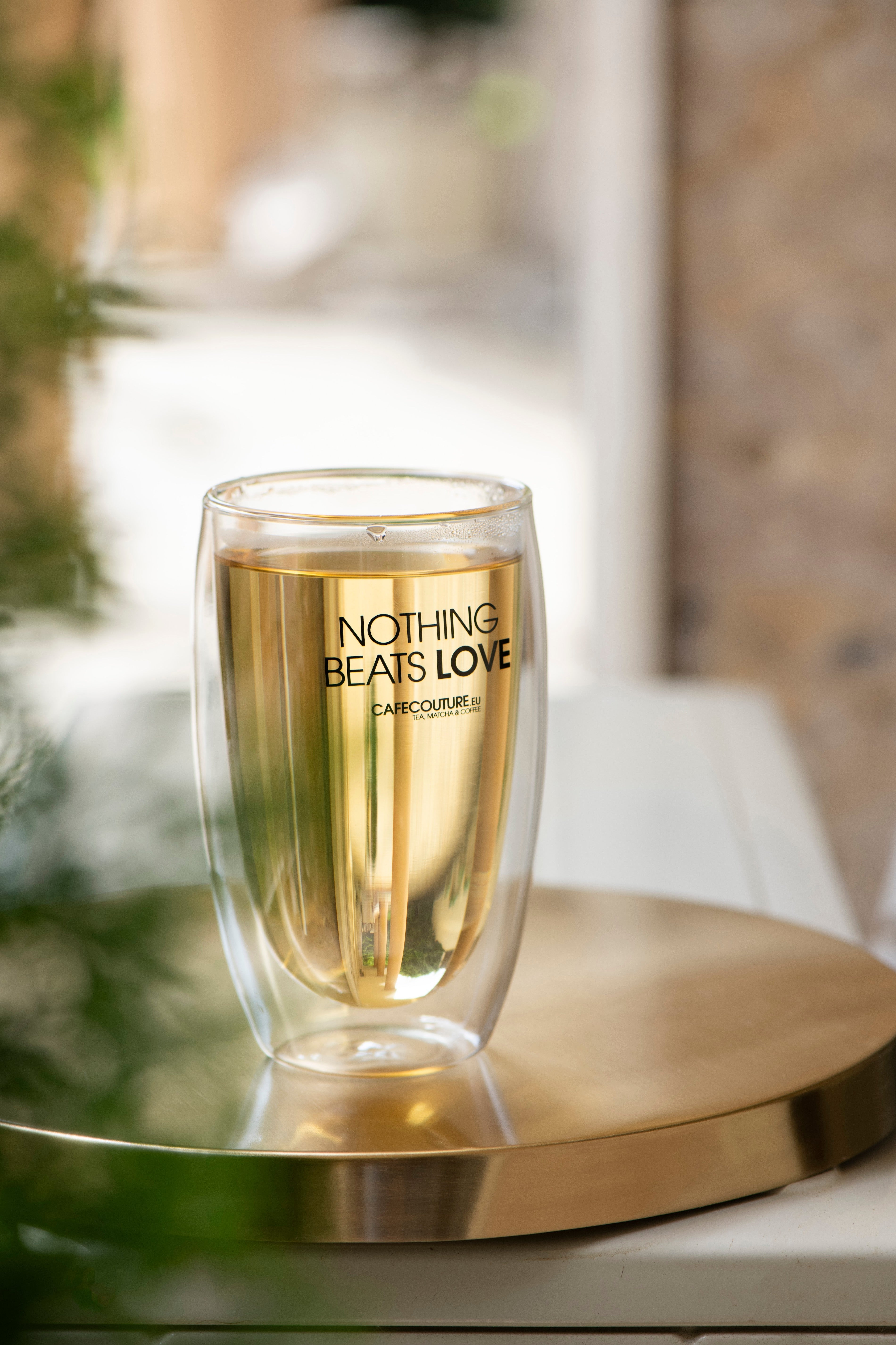 thee collectie met losse thee en biologisch afbreekbare thee piramides