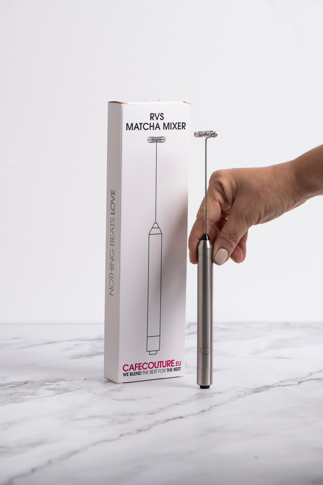 Matcha_latte_maken_mixer