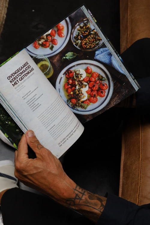 F4E6A59D-0B0A-4A7A-B66D-6A63BD3EA168