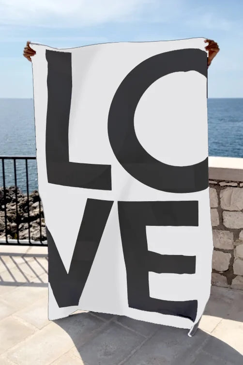 stijlvolle_fiber_zwart_wit_handdoek_met_opbergmogelijkheid